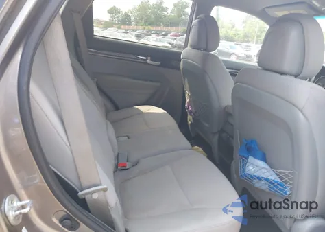 2015 Kia Sorento Lx z USA, uszkodzony, nr VIN 5XYKT3A62FG656790